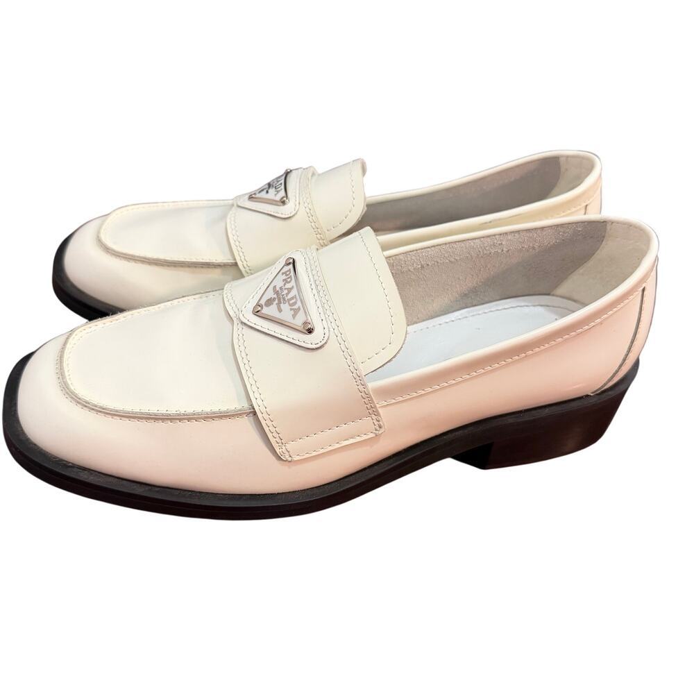 Authentic Prada White Leather Triangle Logo Loafers Size 38 US 8 Made in Italy